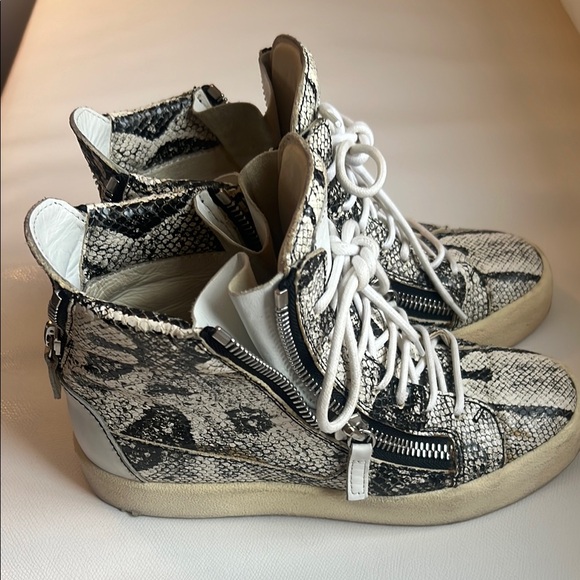 Giuseppe Zanotti White and Black Speckled Sneakers - Picture 4 of 5